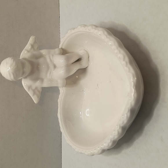 b97 Vintage ceramic Angle soap dish 5x5x3 inch - Picture 1 of 3